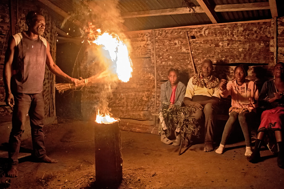 Punu People